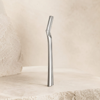 Ritual Eight Precision Razor with two handles and spare cartridges